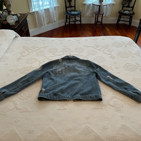 CISONO DENIM COLLECTION DISTRESSED MEDIUM WASH JEAN JACKET SIZE MEDIUM - Picture 8 of 12